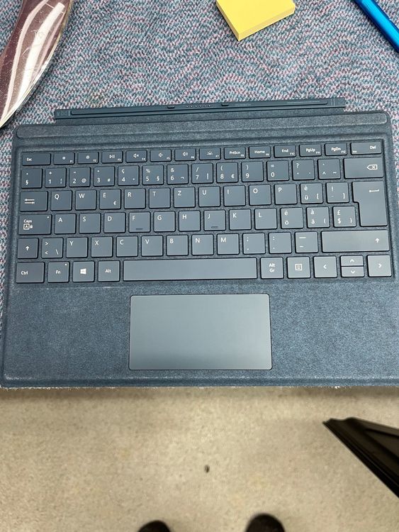 Microsoft Type Cover (Gebraucht) in Sattel für CHF 47 – nur Abholung ...