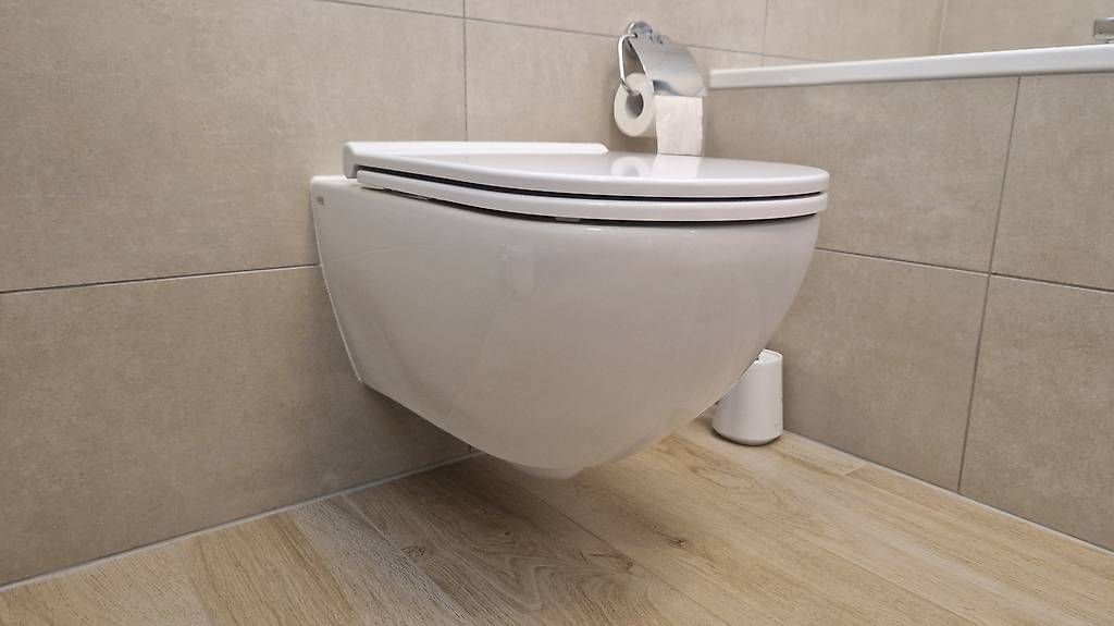 WC: 2 WC sospesi Cielo Enjoy – Usato da Cadempino venduto da sik8io