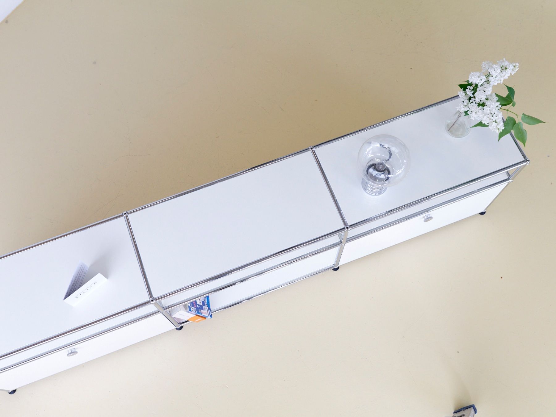 USM Cassettiere: USM Lowboard in Reinweiss – Usato da Meinisberg venduto da atelier_TILIJA 8