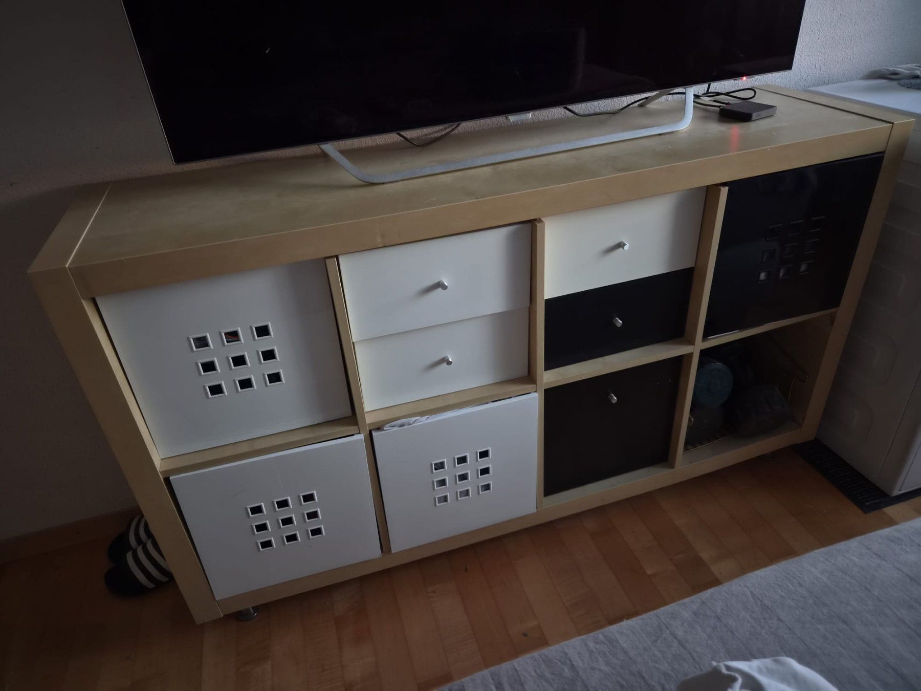 Kommoden: Sideboard / Kommode mit viel Stauraum – Gebraucht aus Zürich von Salesmaker