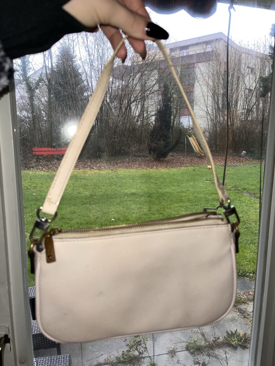 Guess Borse da donna: GUESS Handtasche – Usato da Zuchwil venduto da fie_7bzm 2