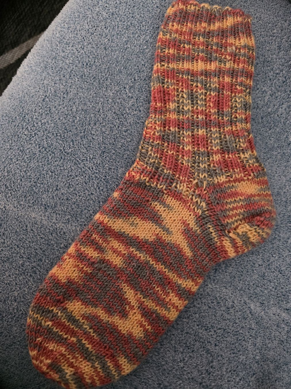 Calze: Schöne Socken gestrickt – Nuovo (secondo la descrizione) da Mels venduto da Acchico