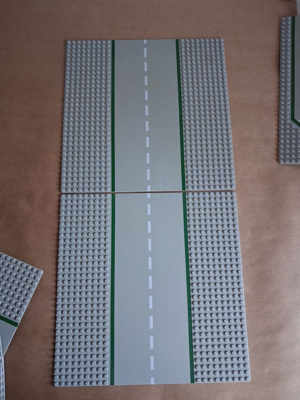 Lego Giocattoli: 9 Lego Strassenplatten 32x32 Noppen.Grau – Usato da Hagendorn venduto da siwasi3 2