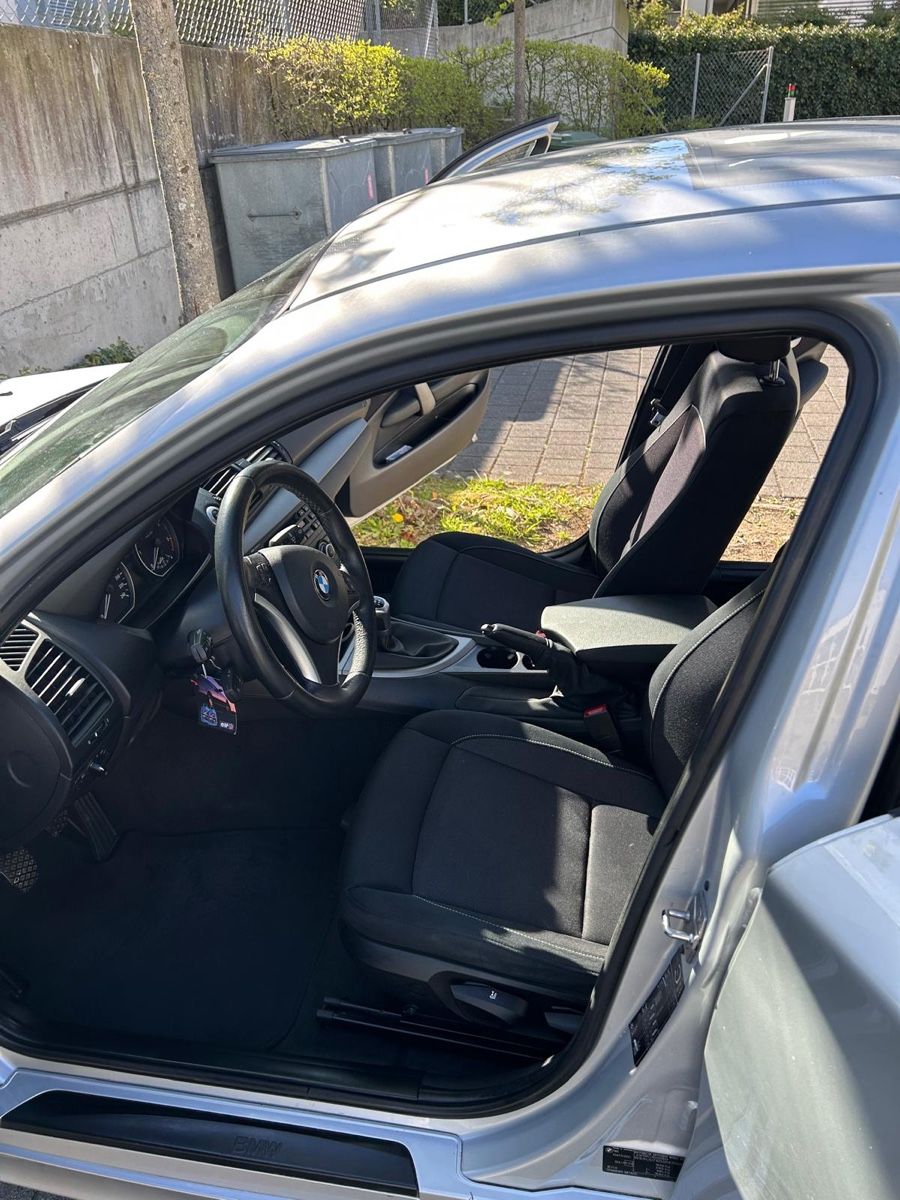 BMW Automobili: Bmw 118d 2010 – Usato da Zürich venduto da luk_nhp2 7