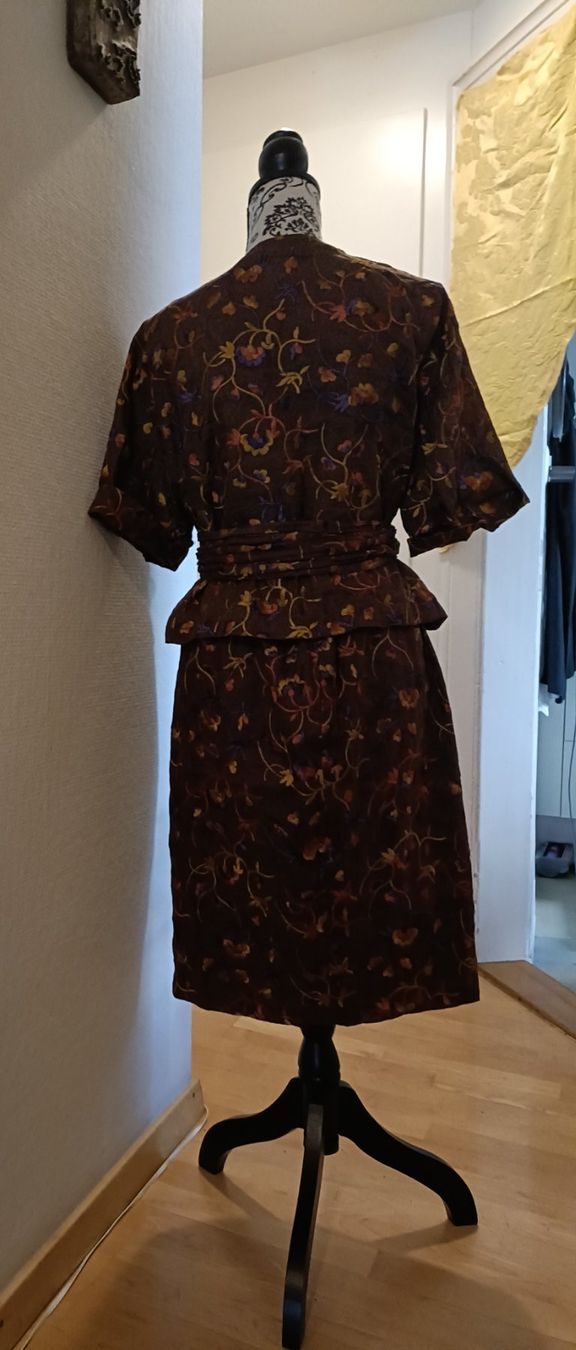 Max Mara Lotti di vestiti: Vintage Max Mara Zweiteiler – Usato da Schaffhausen venduto da sim_j822 2