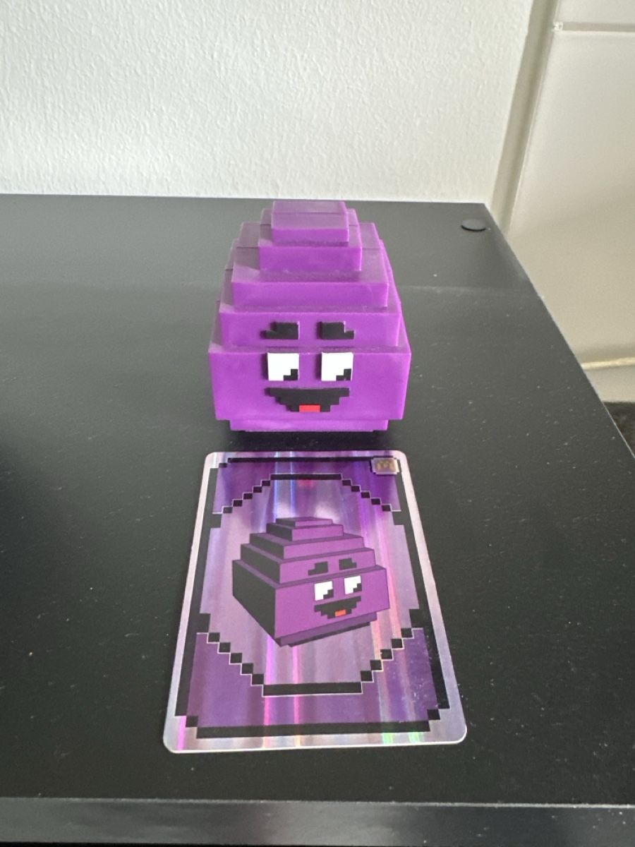 Mc Donald's Figuren: McDonaldsXMinecraft Grimace egg – Neu und originalverpackt aus Basel von _crisou_