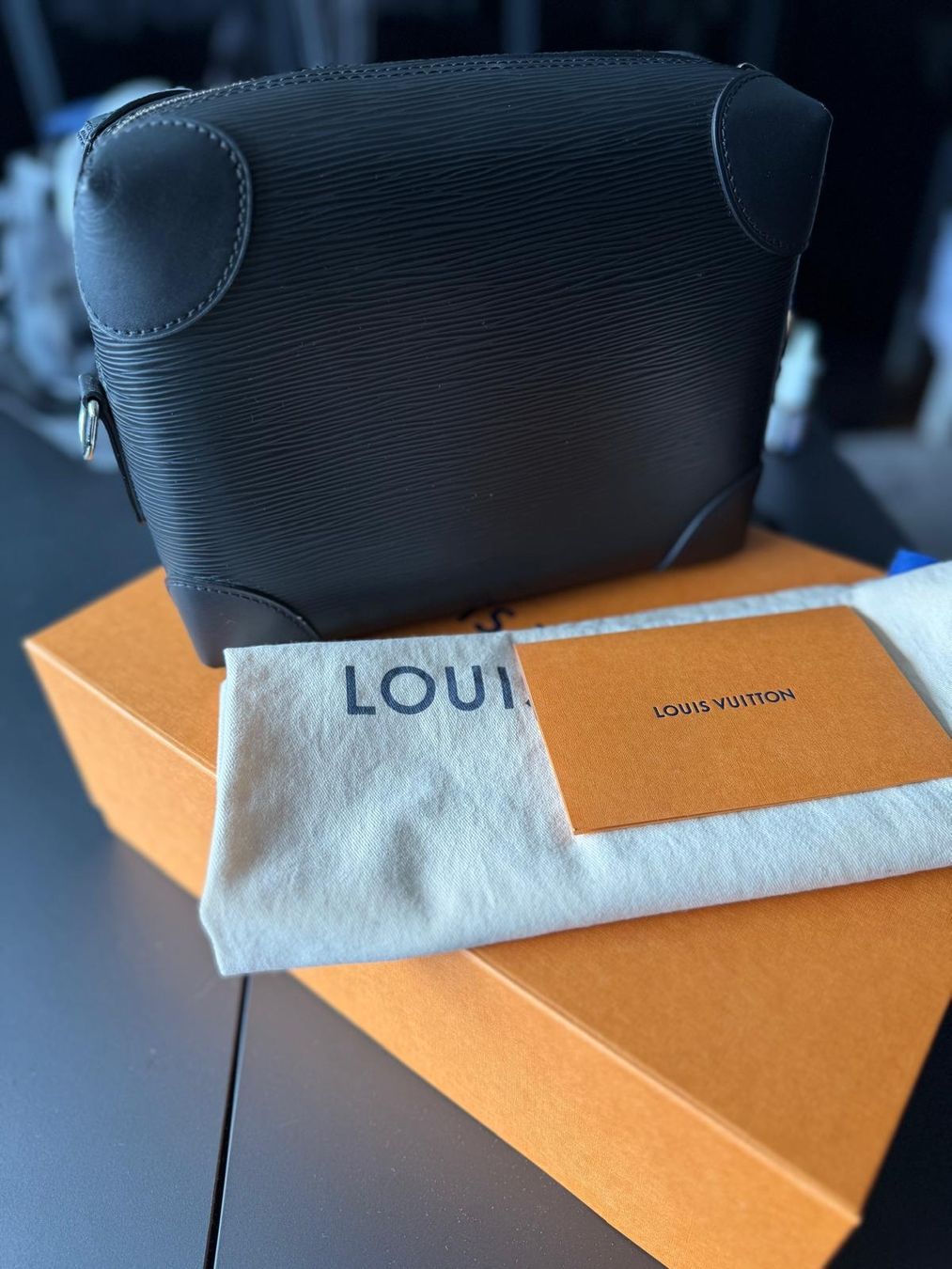 Louis Vuitton Sacs: Louis Vuitton Supple Trunk Messenger Bag Epi Leather – Neuf avec emballage d'origine à Walchwil par Bodytransformer2000