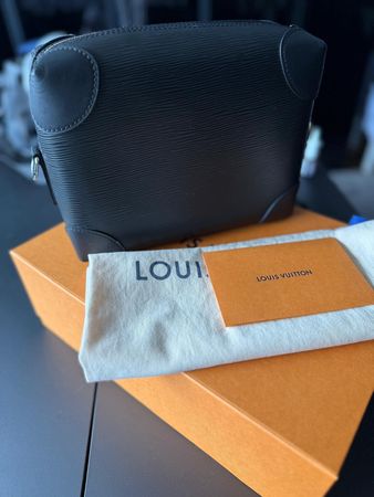 Louis Vuitton Supple Trunk Messenger Bag Epi Leather