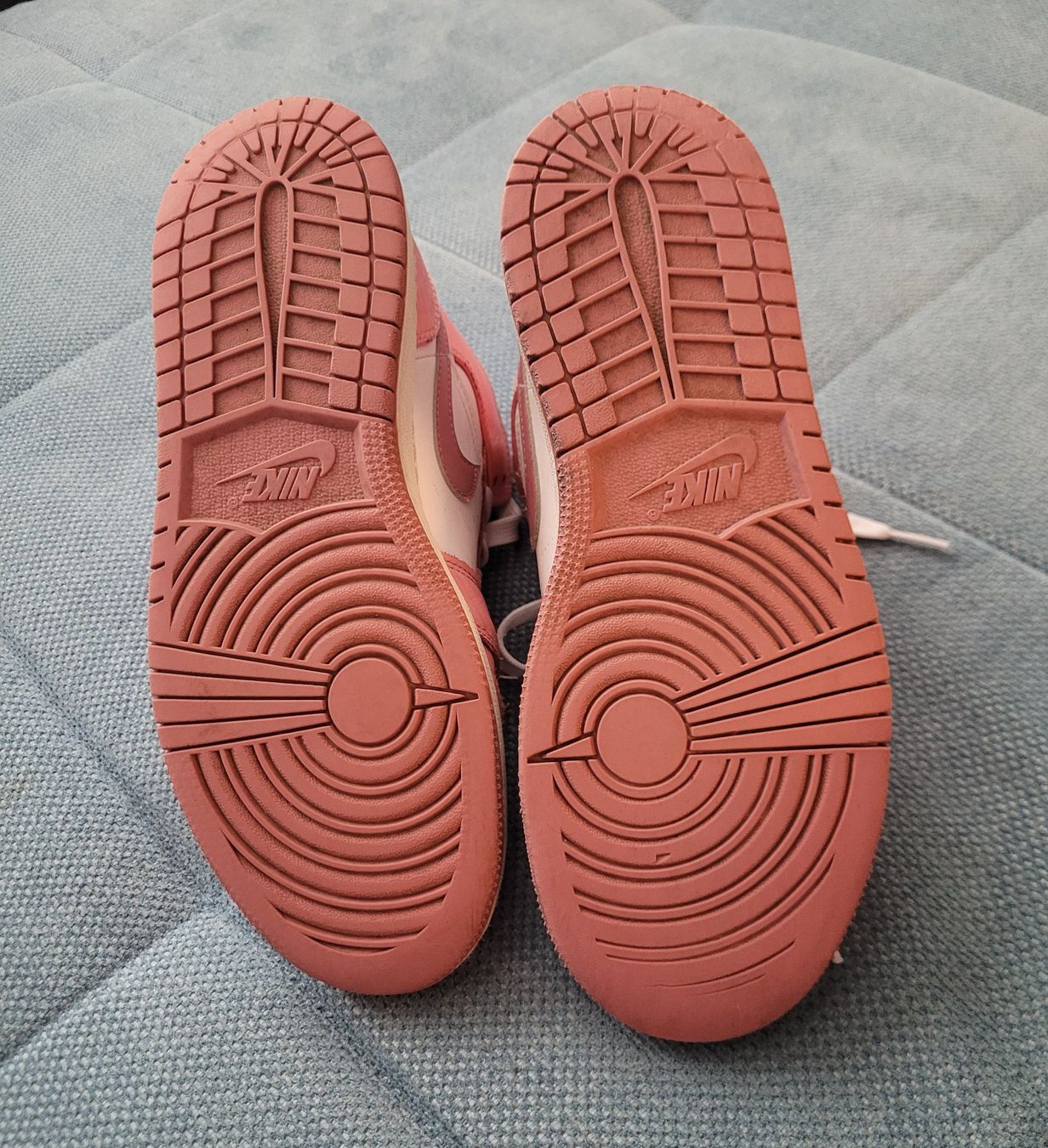 Nike Scarpe per ragazze: High Sneakers – Usato da Sevelen venduto da Motchi 2