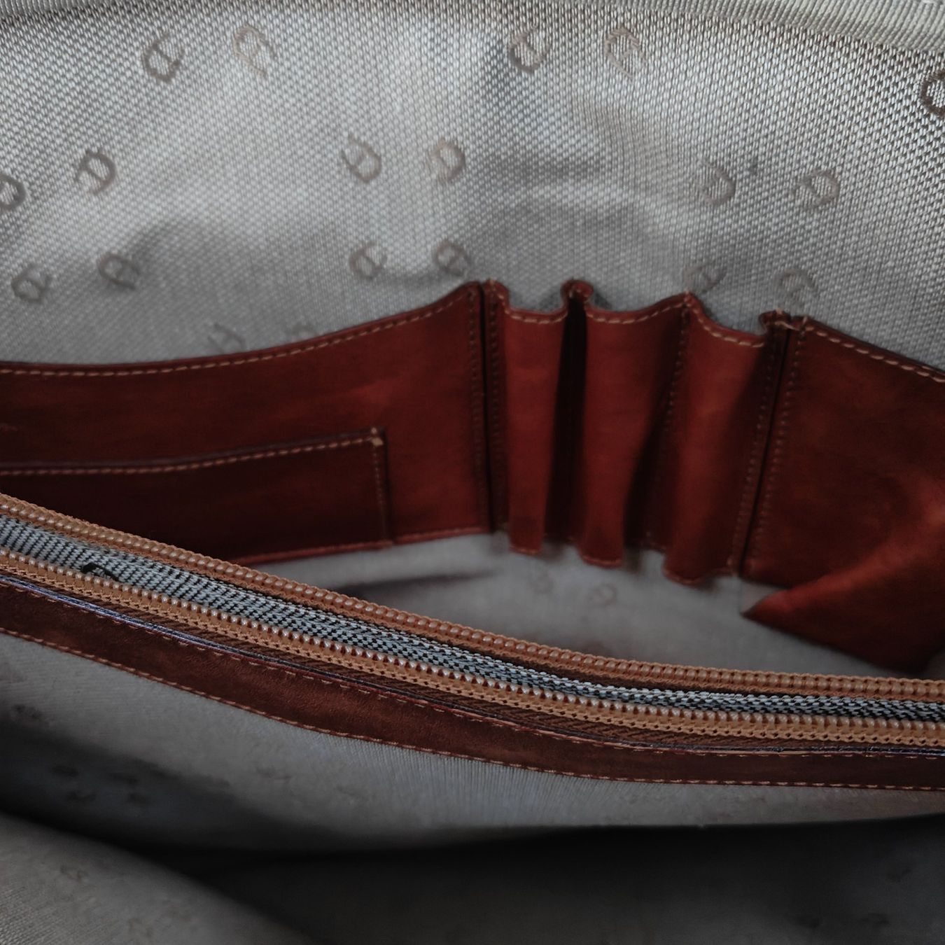 Aigner Valises & Sacs: Aktentasche – D'occasion à Zürich par Mumpfi9 3
