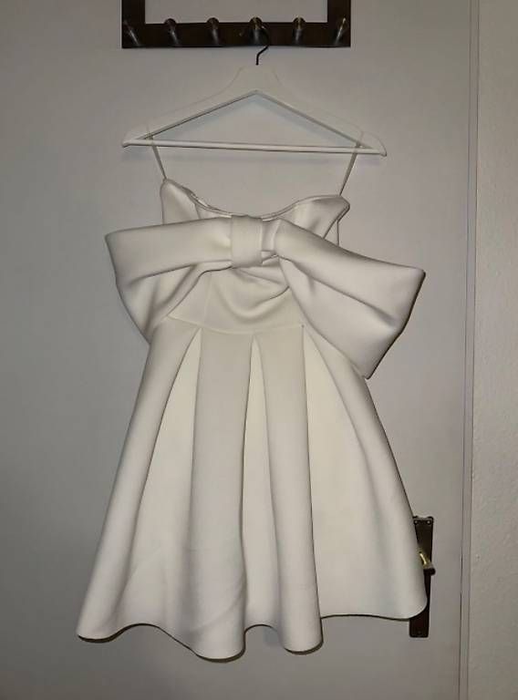 Vestiti: Blondy Kleid mit Schleife, weiss, Gr. M – Usato da Brüttisellen venduto da Ariana-24