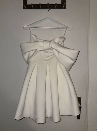 Blondy Kleid mit Schleife, weiss, Gr. M