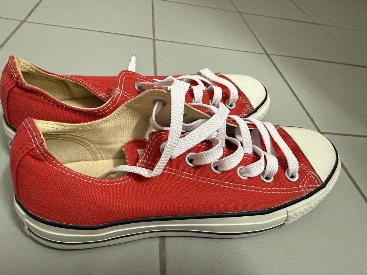 Converse Scarpe da uomo: CONVERSE Rot Gr 39 – Usato da St. Gallen venduto da Emifrei 1