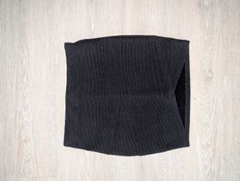 Schwarzer Rippstrickrock