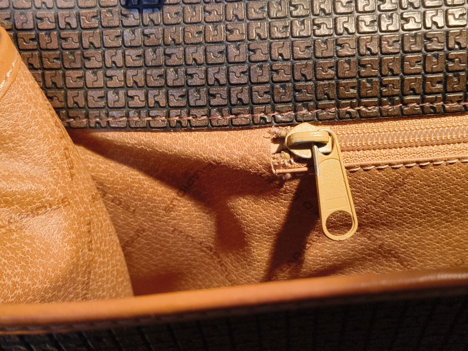 Valigie & Borse: Ted Lapidus Paris Akten Laptop Tasche – Usato da stettlen venduto da VintageBern_ch 9