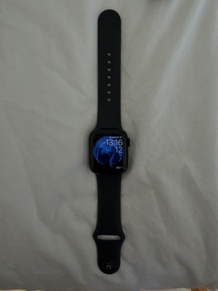 Montres: Appel Watch 7 + 11  – D'occasion à Arosa par hel_7v5h 5