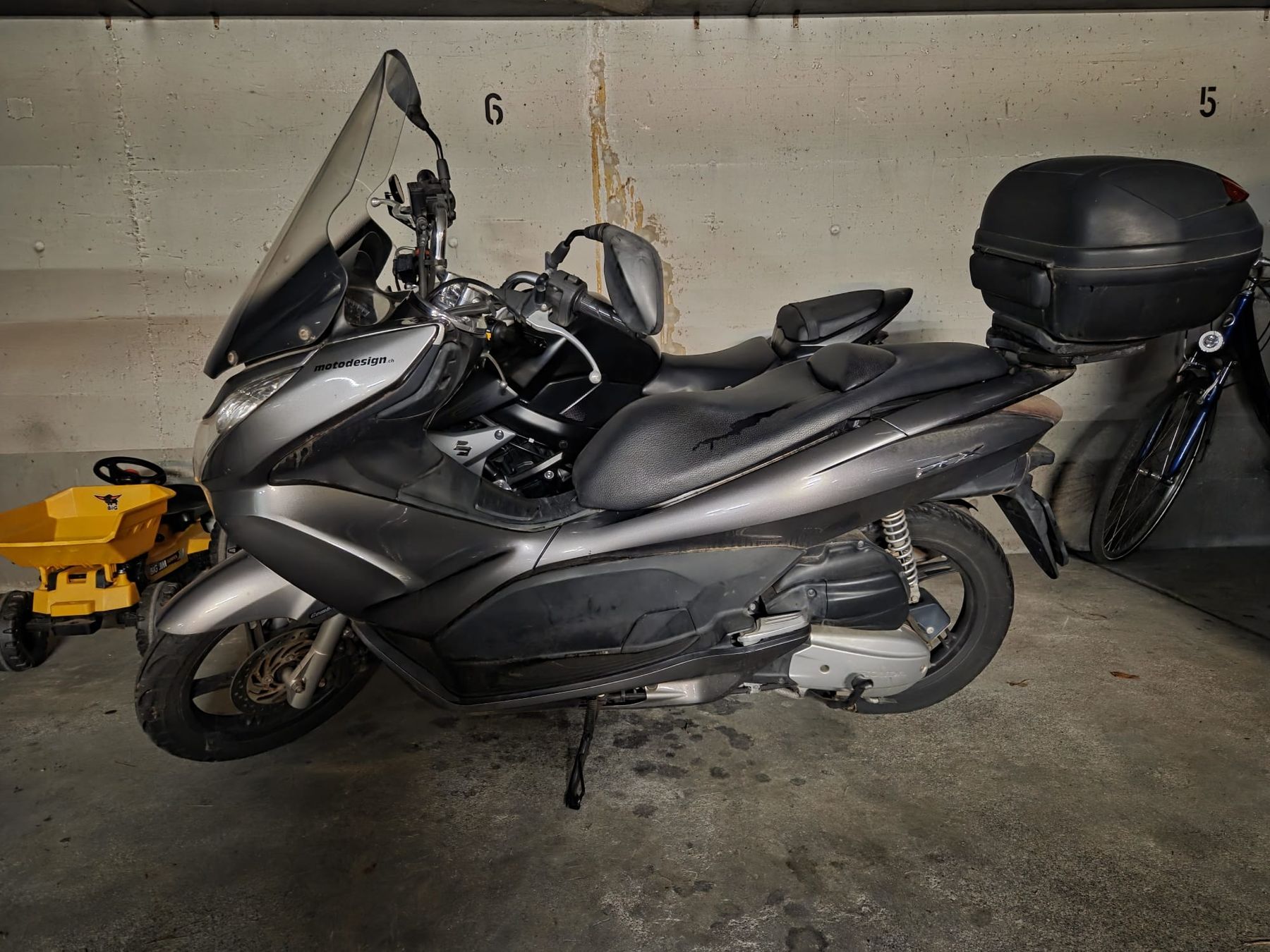 Honda Strada: Honda PCX 125 Roller – Difettoso da Basel venduto da hol_f87m 5