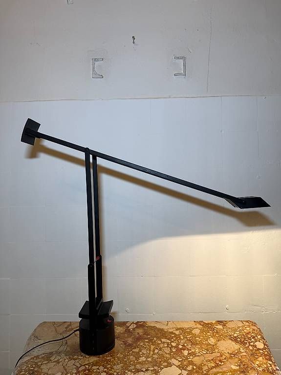 Artemide Lampade: Artemide Tizio Schreibtischleuchte – Usato da Nidau venduto da Nintschgu 1
