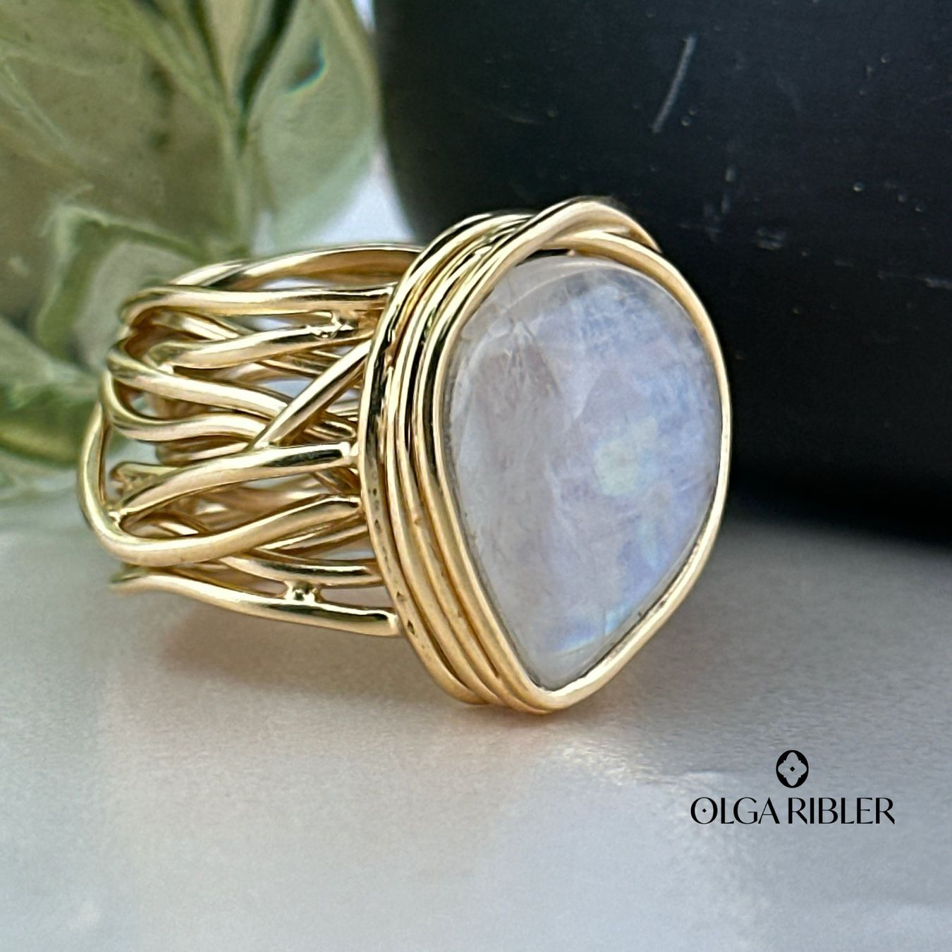 Olga Ribler Anelli: Spaghetti-Ring mit  Regenbogen-Mondstein Gr 57 – Nuovo (secondo la descrizione) da Luzern venduto da Schmuckoutlet 3