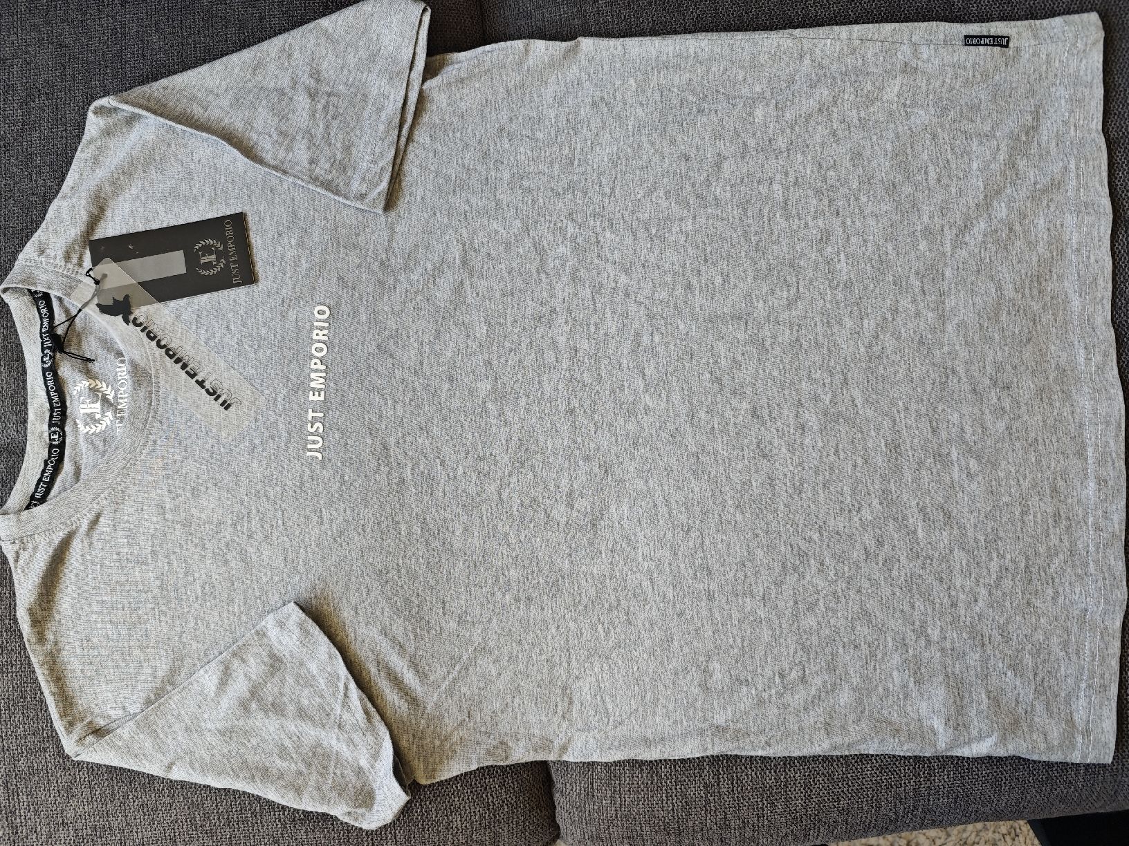 T-shirt: Emporio t-shirt – Nuovo e nell'imballaggio originale da Meyrin venduto da Muchacho7 2