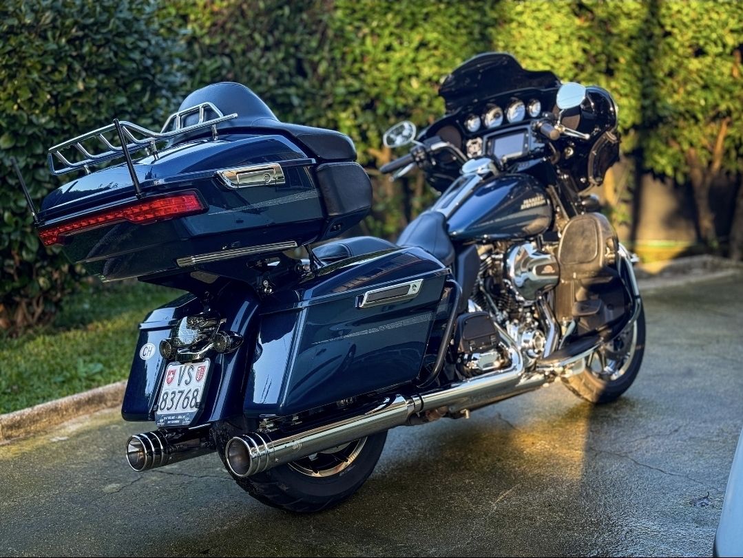 Harley-Davidson Touring: Harley Davidson Ultra Glide – Usato da St-Léonard venduto da antdim88 2