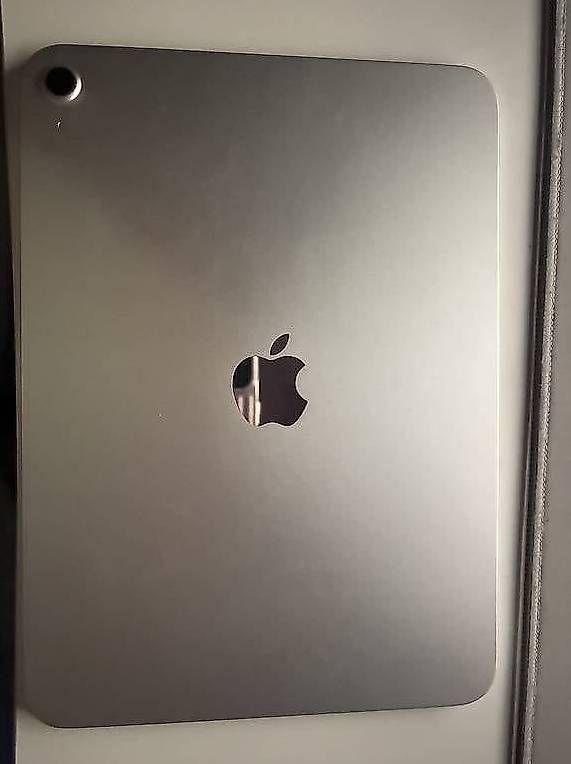 Tablet PC: Ipad A16 11th gen – Gebraucht aus Fahrni b. Thun von leo_8q9h 1