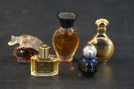 Konvolut Vintage Parfums& Miniaturen- Jean Patou, Rochas u.a