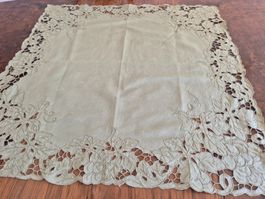Schöne Tischdecke mit Traubenmuster, Handarbeit
