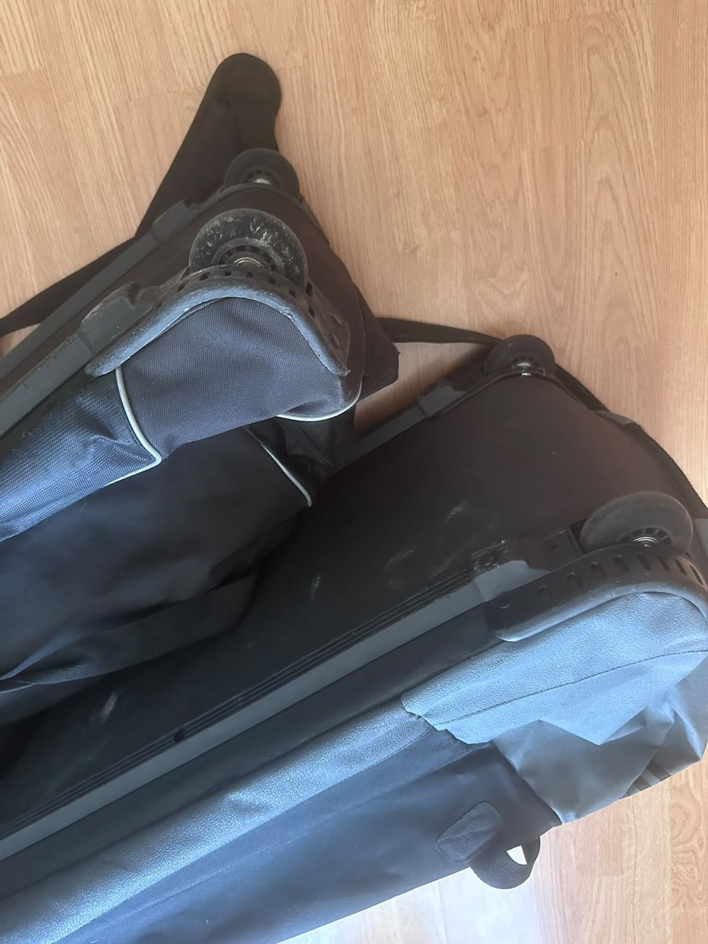 Adidas Taschen: 2x Adidas Rolltaschen XL – Gebraucht aus Basel von san_2jbt 3