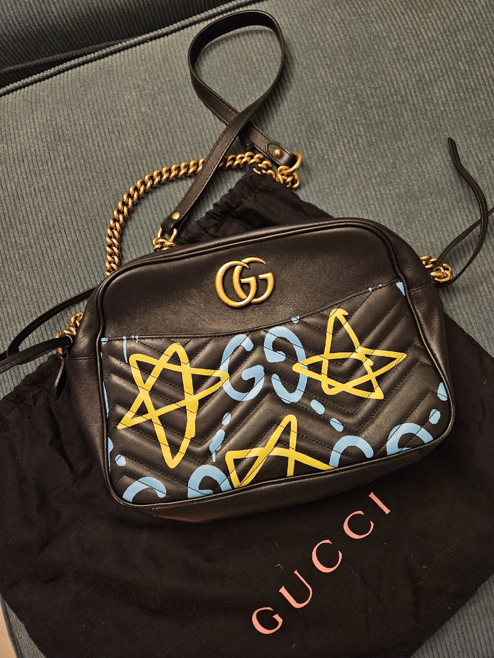 Borse da donna: GUCCI bag GG marmont - ghost graffiti collection – Usato da Locarno venduto da Fabrizia95