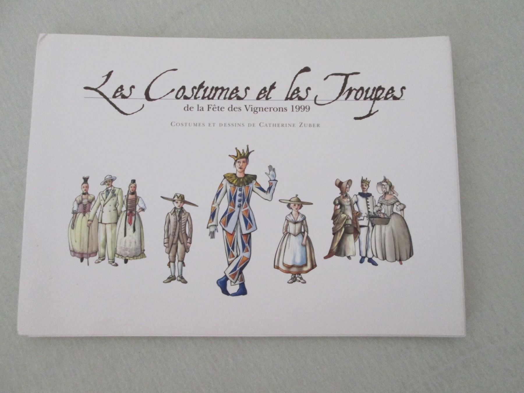 Libri: Les Costumes et les Troupes – Usato da Neuchâtel venduto da Dualseele