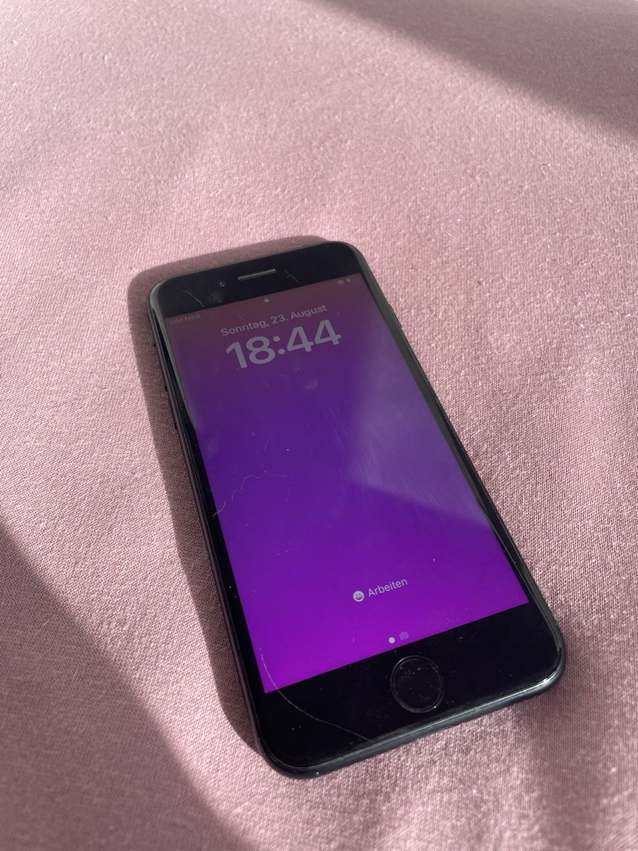 Apple Telefoni cellulari / Smartphones: iPhone SE 128 GB – Usato da Basel venduto da sch12397