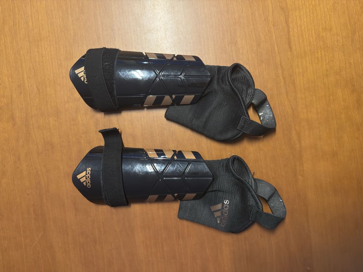 Protezioni & Imbottiture: Protèges-tibia Adidas – Nuovo (secondo la descrizione) da Broc venduto da planetmb 1
