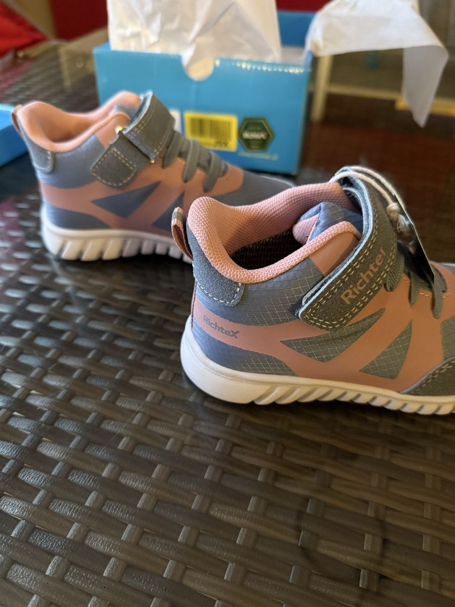 Schuhe für Mädchen: Chaussures enfants taille 27 – Neu und originalverpackt aus Pully von karinos1526 1