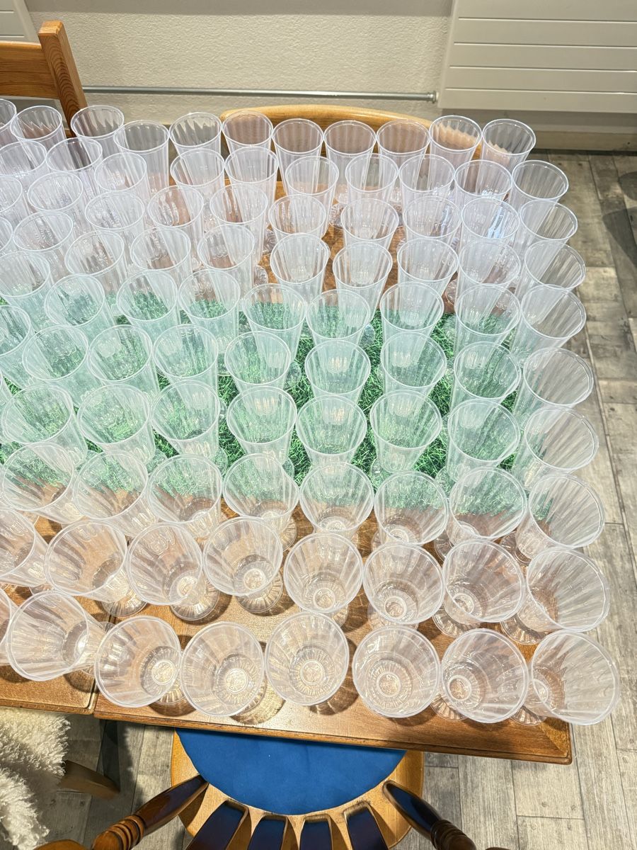 Set di piatti: Kaffe Becher Plastik Tee Einweg  Kaffe fertig – Nuovo (secondo la descrizione) da Haegendorf venduto da Chruege 2