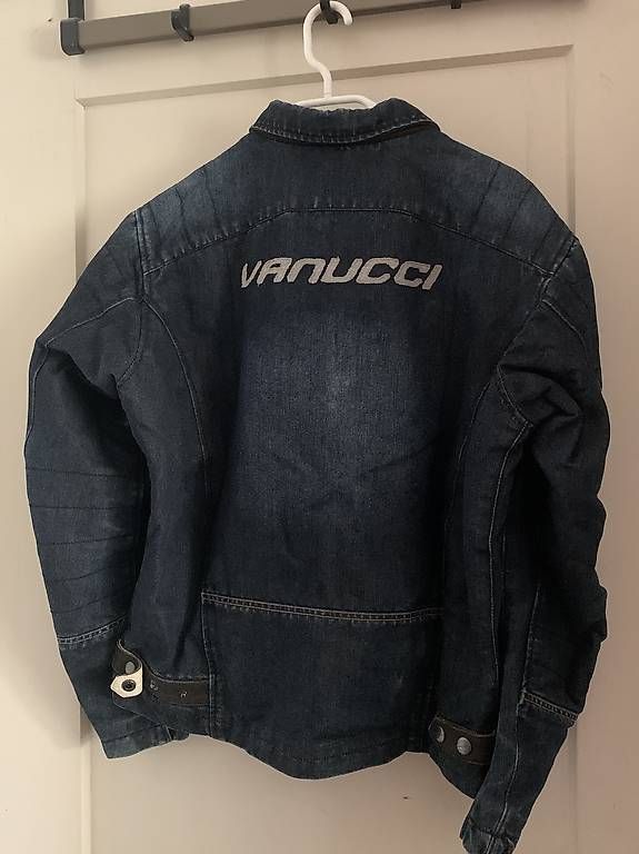 Jacken: Jeans-Motorradjacke – Gebraucht aus Zürich von lil_xr6x 1