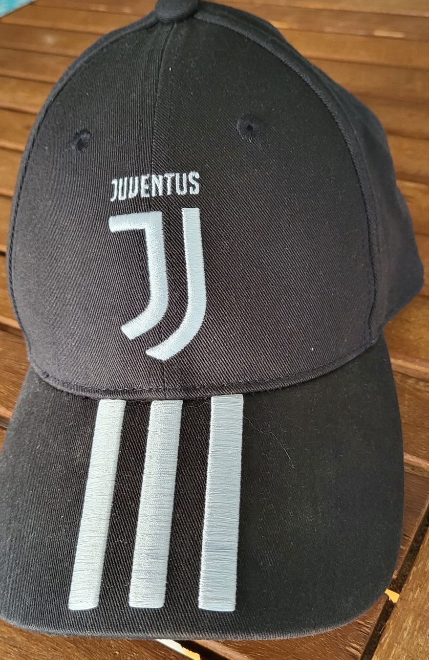 Altro in  Abbigliamento & Accessori: Juventus adidas Cap – Nuovo (secondo la descrizione) da Unterseen venduto da rej_lnk9 1