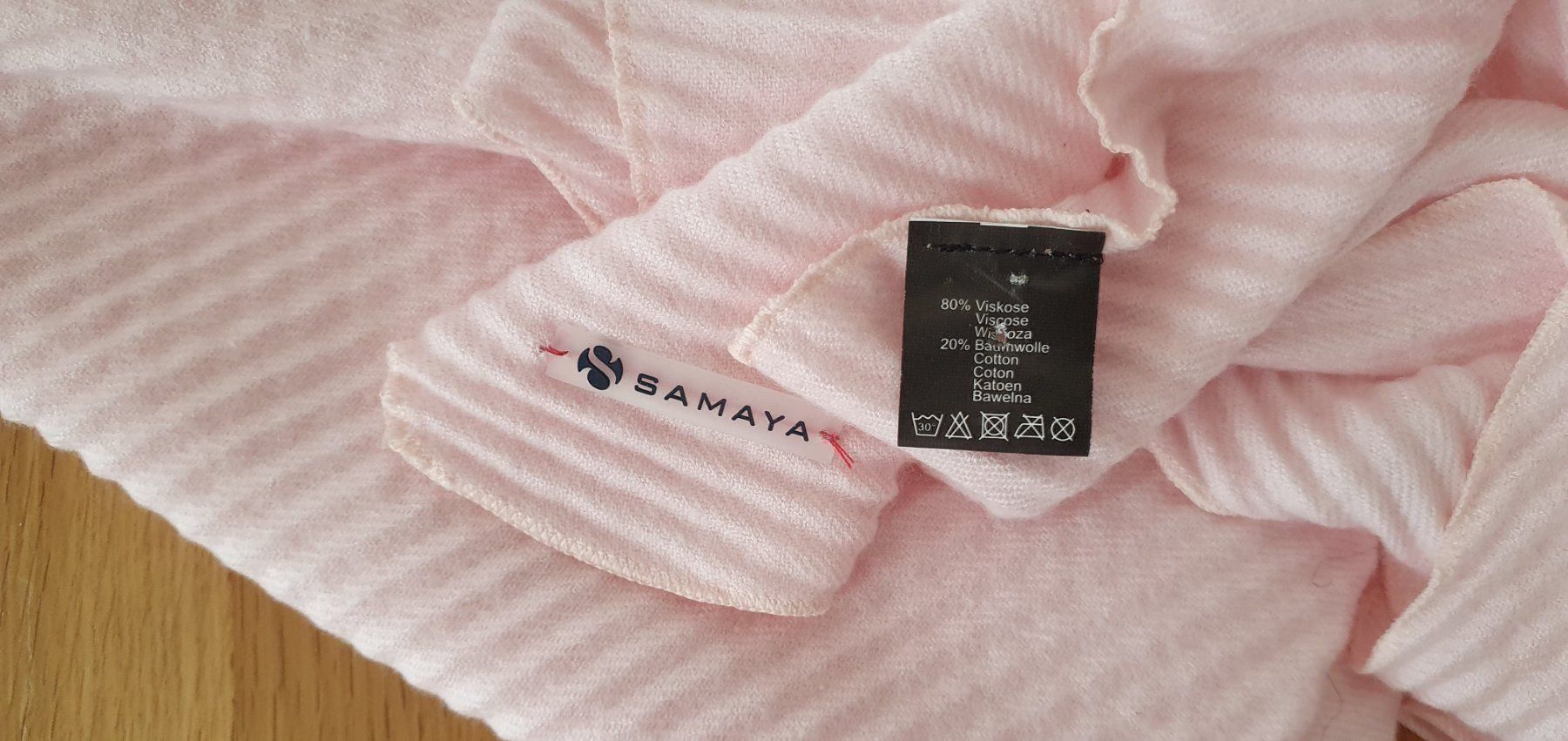 Lotti di vestiti: Lot écharpe bonnet gants – Nuovo e nell'imballaggio originale da Moutier venduto da gvmv 3