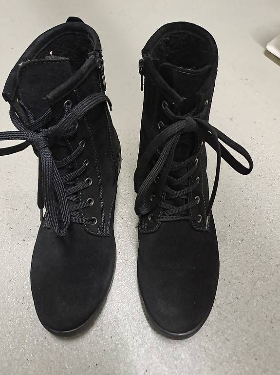 Damenschuhe: Winterschuhe Gr.37 – Gebraucht aus Wangen SZ von Peatsches