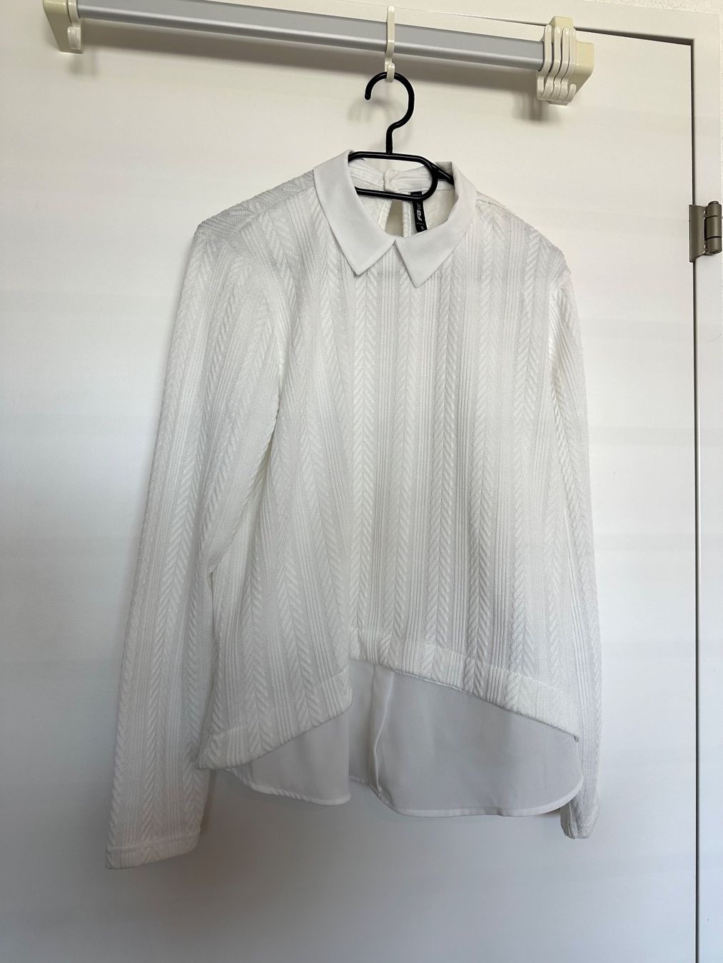 Pullover & Sweatshirts: Damenpullover weiss Strick & Bluse - S/M - NEU! – Neu und originalverpackt aus Pfäffikon SZ von ansyyy