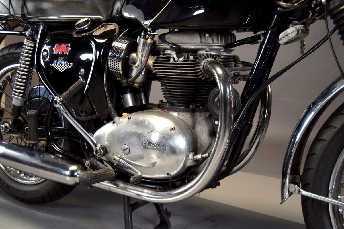 Strada: BSA A65 Lightning 03/1971  restaurata – Usato da Paradiso venduto da Lorenzo-64 3