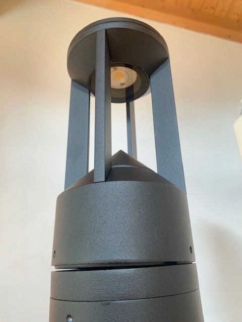 Lampes: neue Gartenstehlampe – Neuf avec emballage d'origine à Menzingen par MUNTERwegs 4