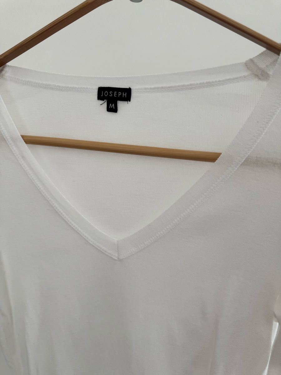 Top: JOSEPH Langarmshirt mit V-Ausschnitt – Usato da Zürich venduto da di_archive 1