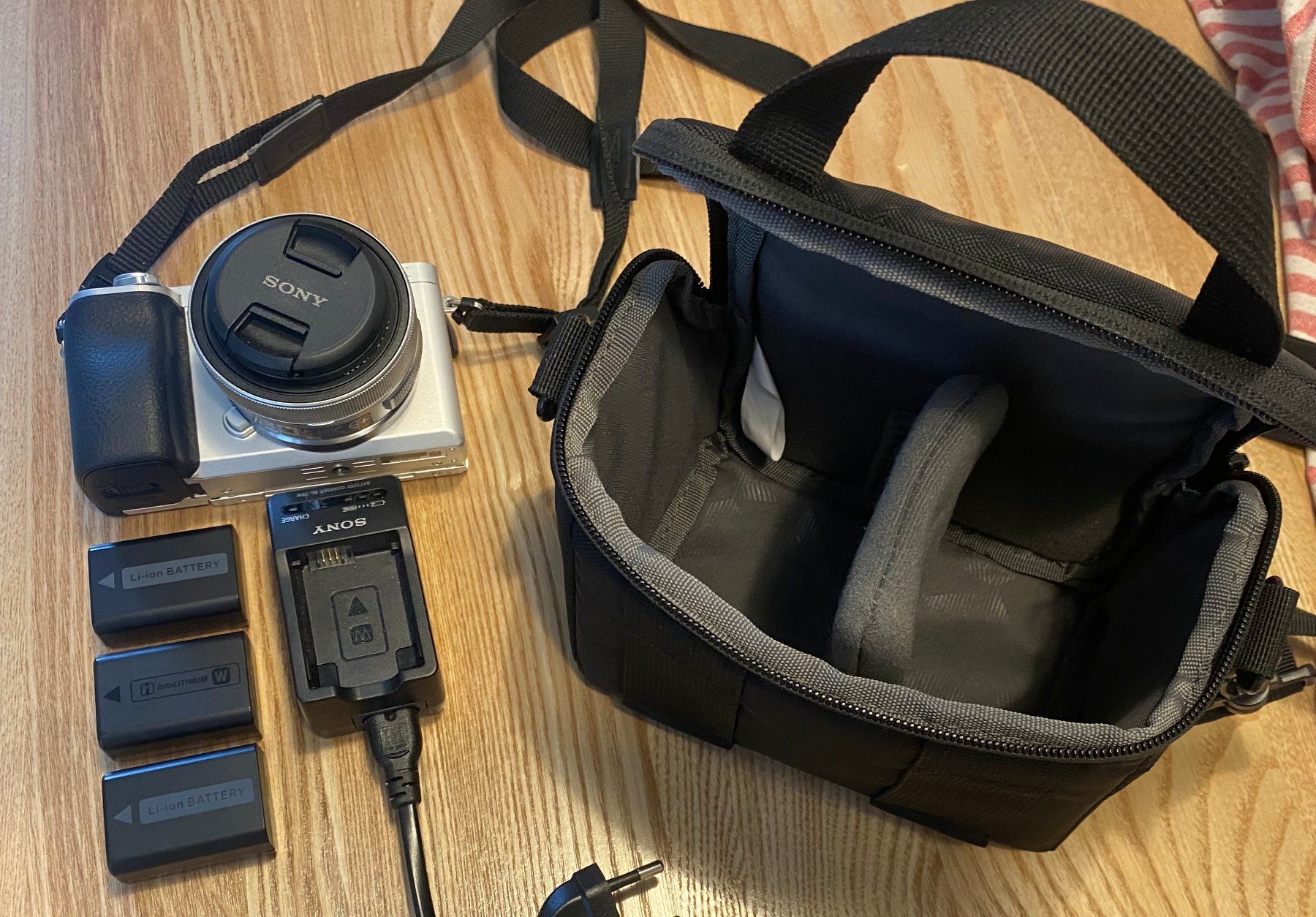 Sony Appareil photo: Sony a6100 kit – Neuf (Voir description) à Lausanne par luk_yw2r 7