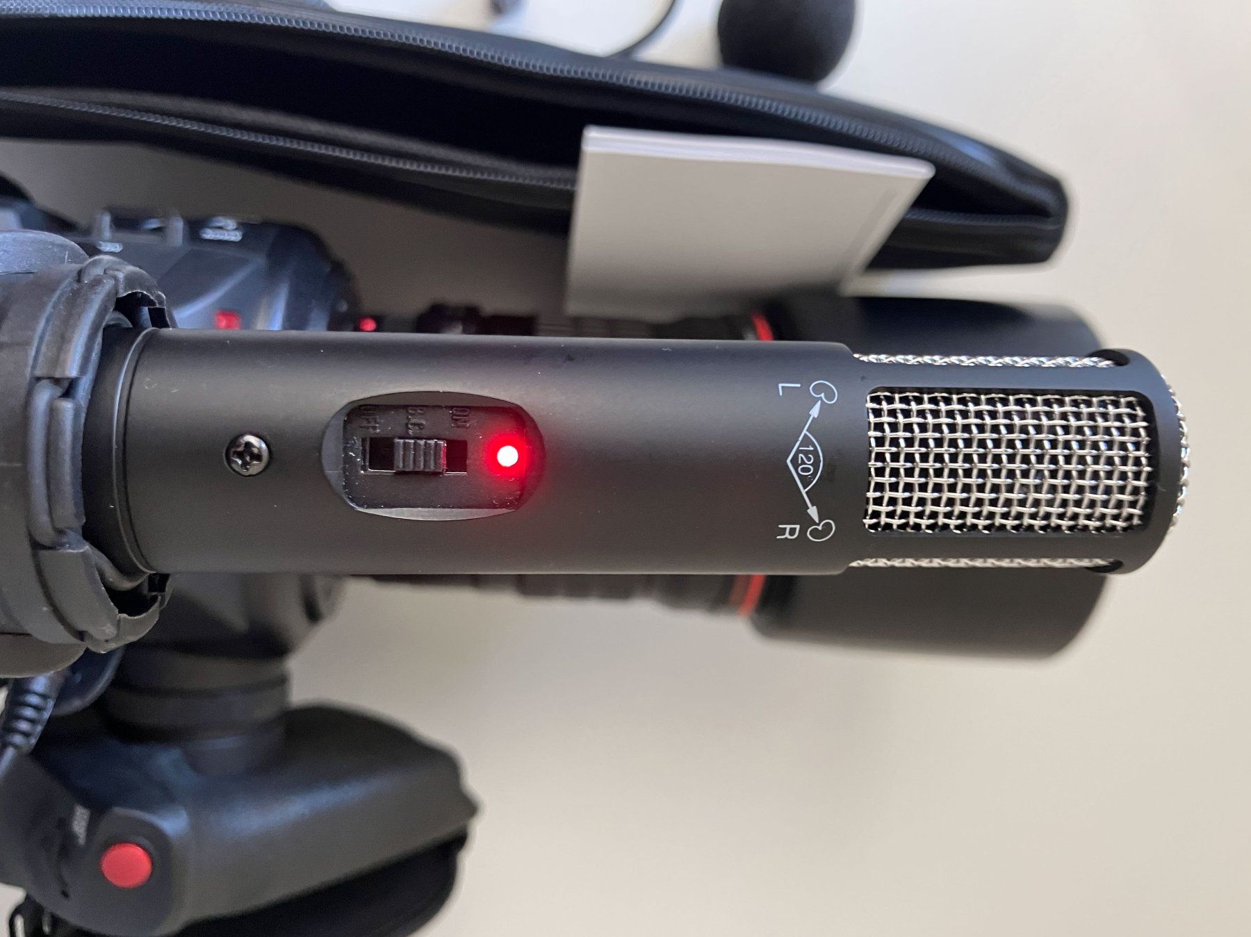 Beyerdynamic Microfoni: micro Beyer Dynamic MCE 72 CAM stereo – Usato da Genève venduto da Capt3 4