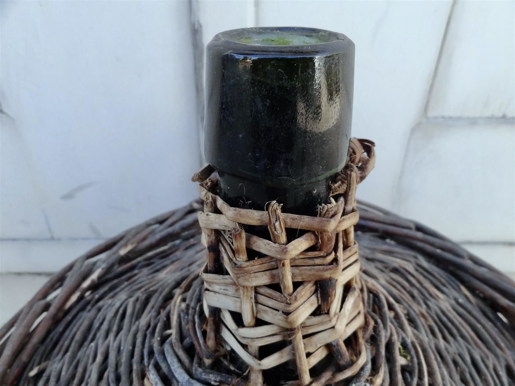 Bottiglie: alte grosse Korbflasche – Nuovo e nell'imballaggio originale da Kerzers venduto da Flaschenposten 5