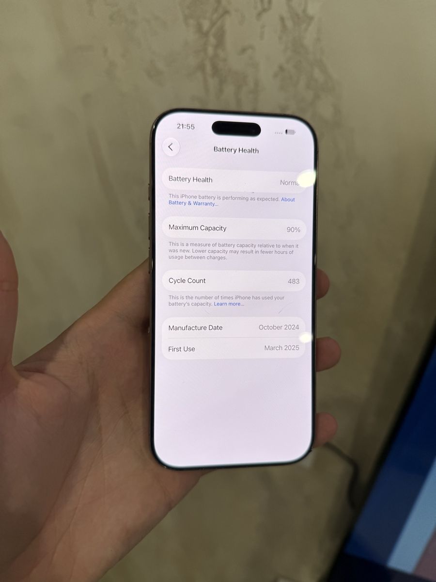 Apple Handys / Smartphones: Iphone 16 pro 256 gb battery 90%  – Neu (gemäss Beschreibung) aus Chippis von mig_8ns6 4