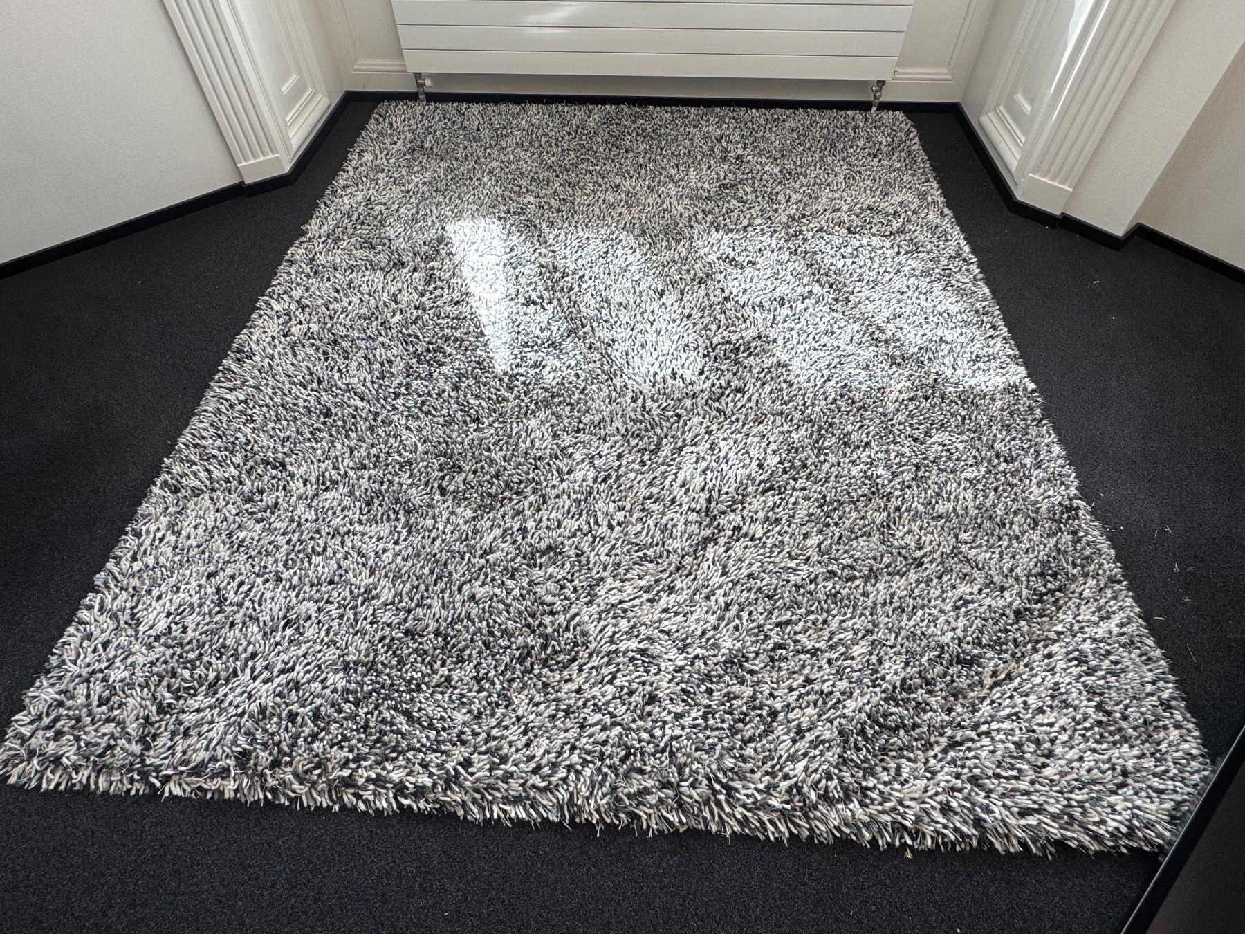 Tapis: Teppich grau – D'occasion à Diessenhofen par Osio