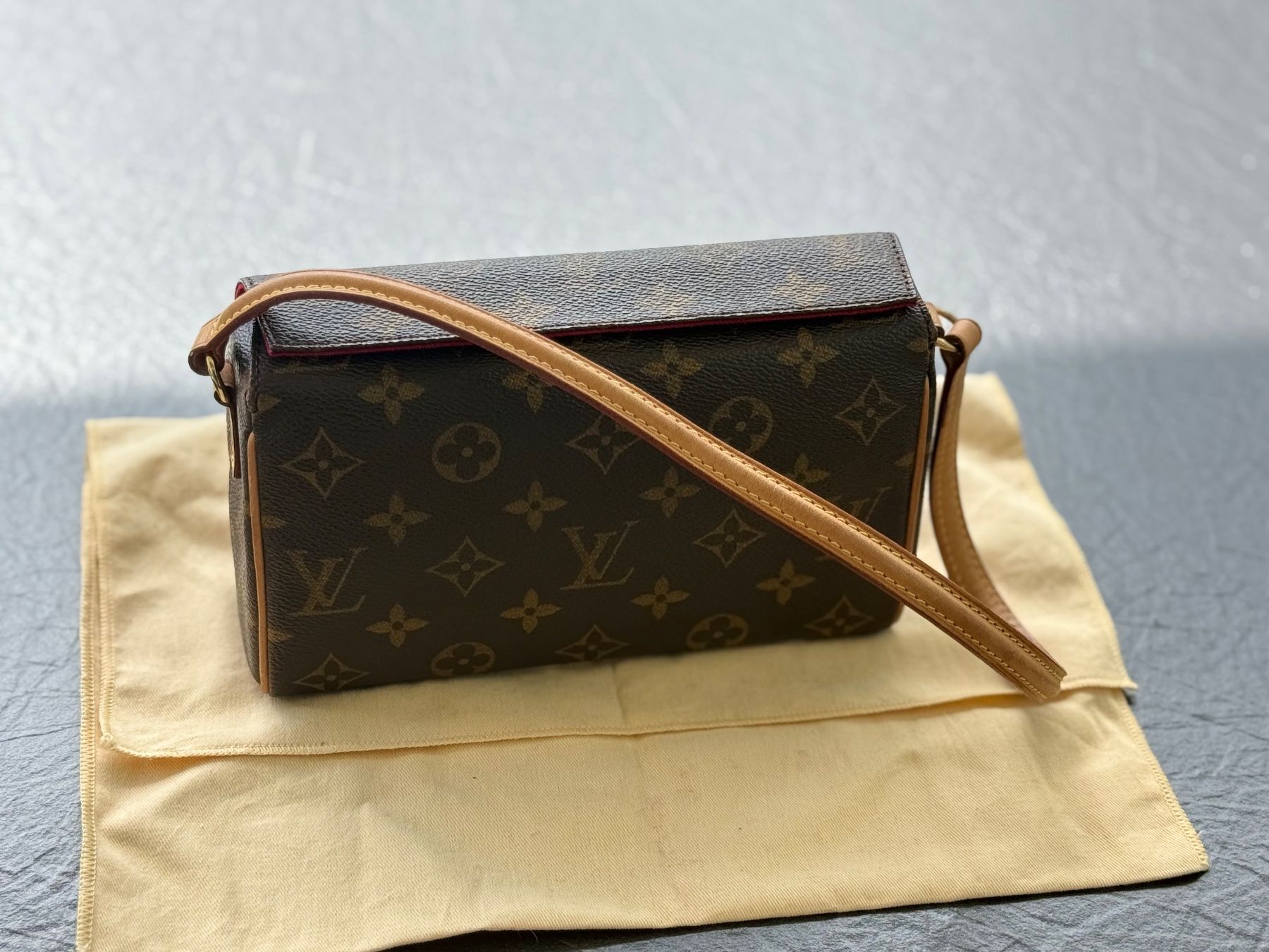 Louis Vuitton Borse da donna: Louis Vuitton monogram recital – Usato da Lommis venduto da loqi 2