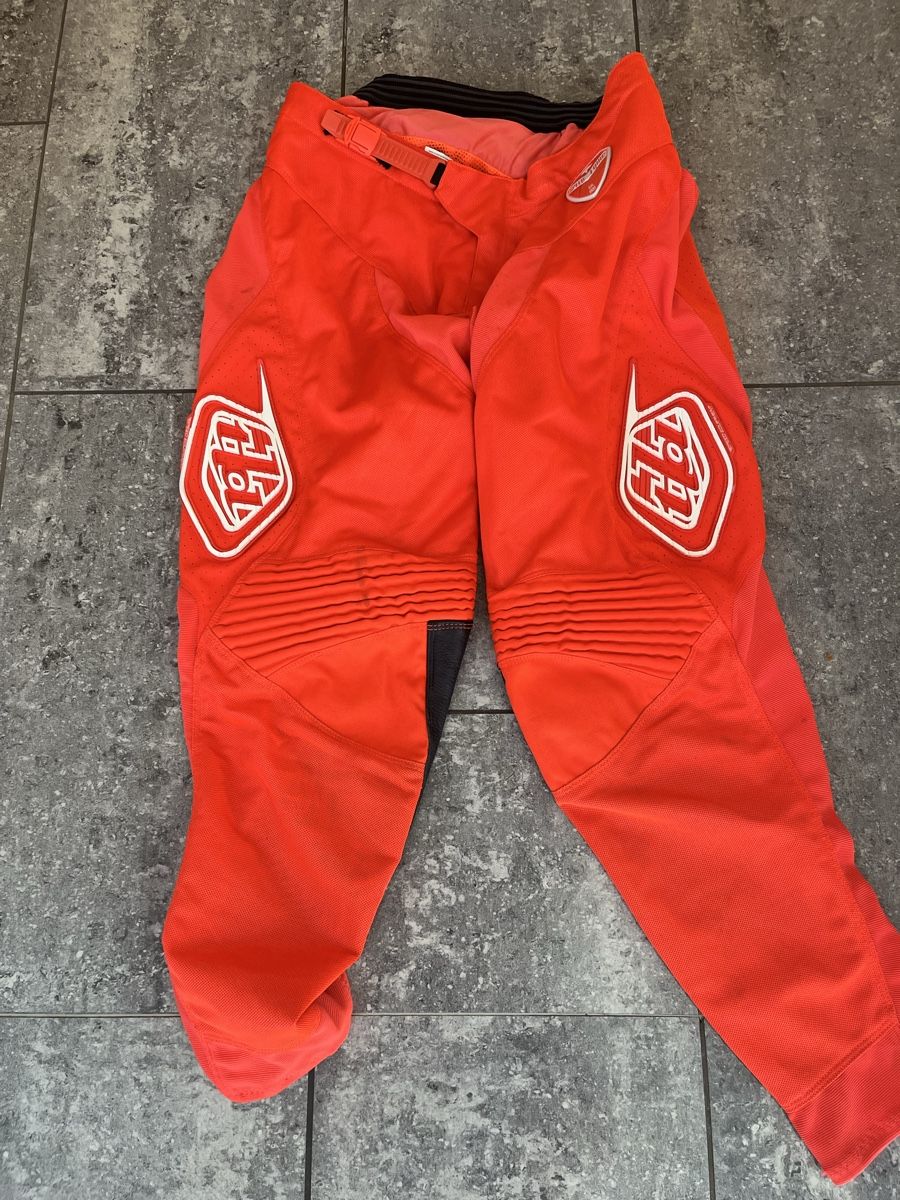 Fox Pantaloni: lange FOX Downhillhose – Usato da Susten venduto da mar_mnx9 1